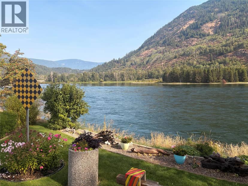 217 3RD Avenue, Castlegar, photo 5
