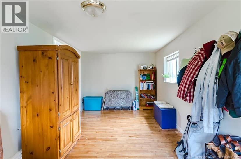 2740 Loch Lomond Road — photo 14 of 34