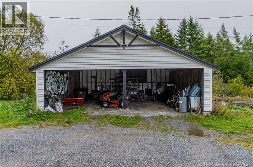 2740 Loch Lomond Road — photo 3 of 34
