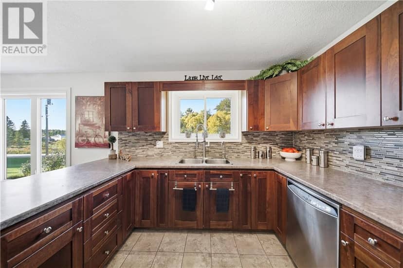 150 LANGLOIS Road, St. Charles, photo 2