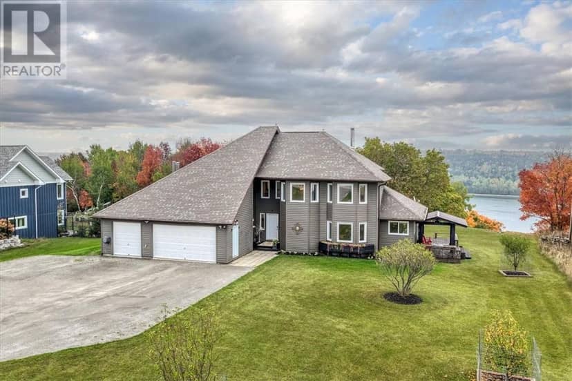 36 Fraser Street, Gore Bay, Manitoulin Island, photo 2