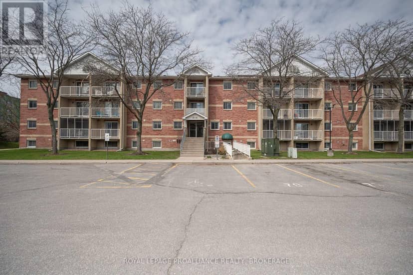313 - 310 Kingsdale Avenue, Kingston
