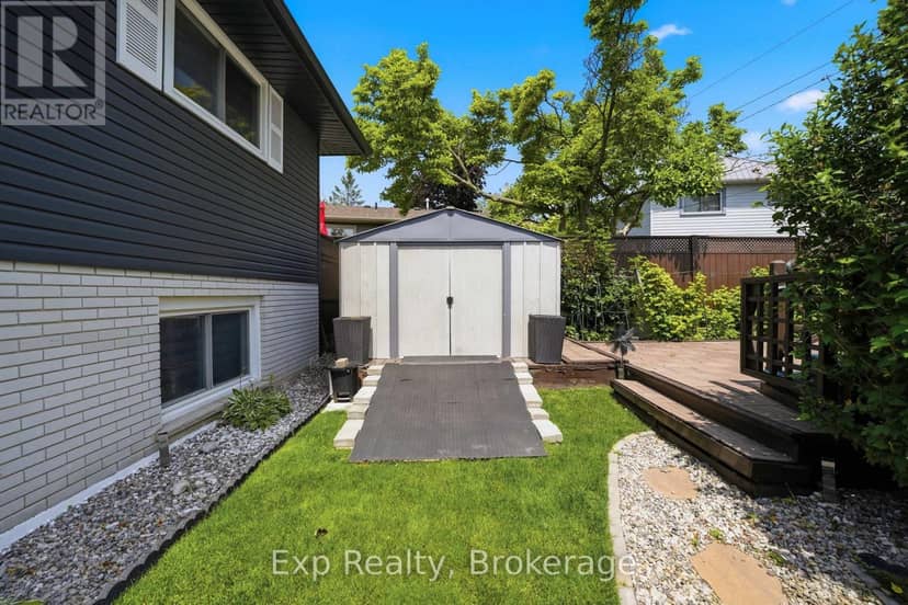 70 Tripp Boulevard — photo 38 of 40