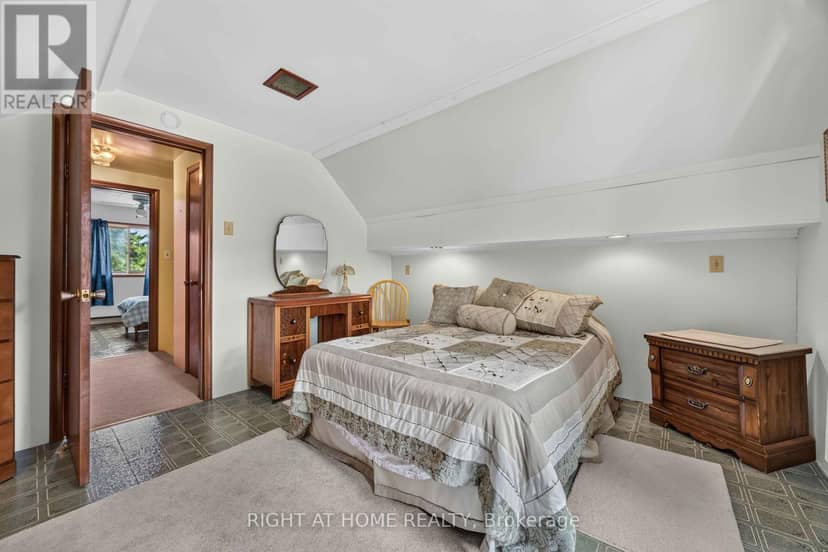 208 Ross Avenue — photo 20 of 33