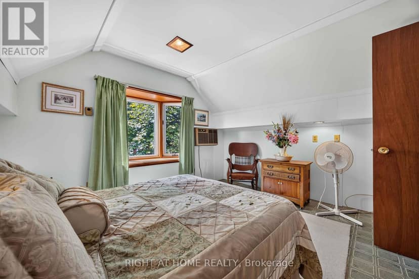 208 Ross Avenue — photo 21 of 33