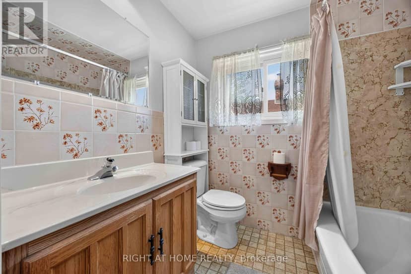 208 Ross Avenue — photo 22 of 33