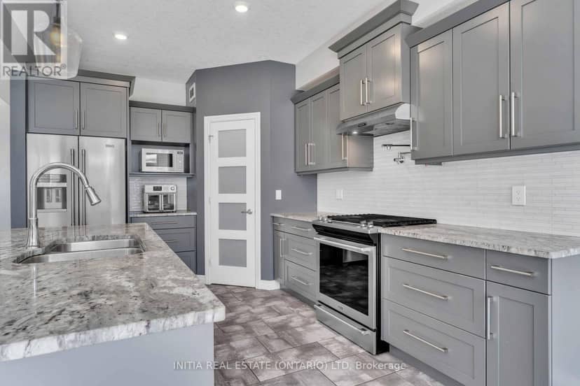 571 Freeport Street — photo 10 of 37