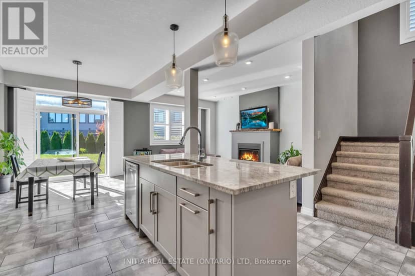 571 Freeport Street, London North, photo 7