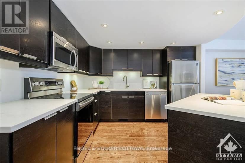 105 Montauk Pvt — photo 5 of 28