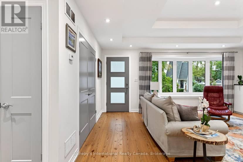 56 Shakespeare Avenue, Niagara-on-the-Lake, photo 2