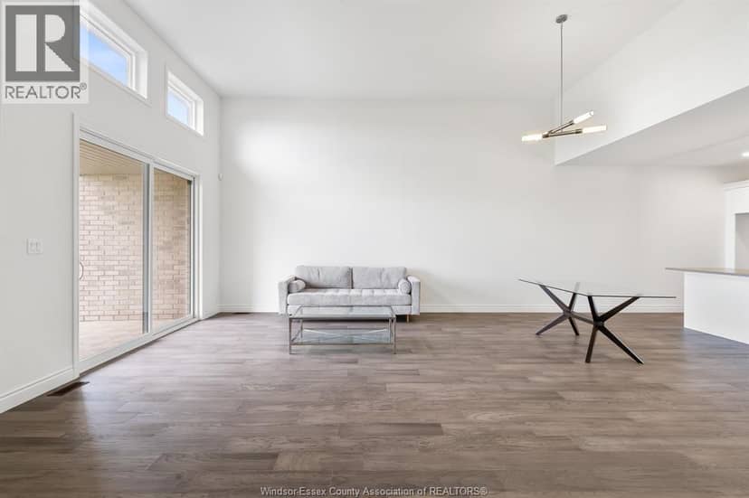 218 McLellan Avenue — photo 15 of 40