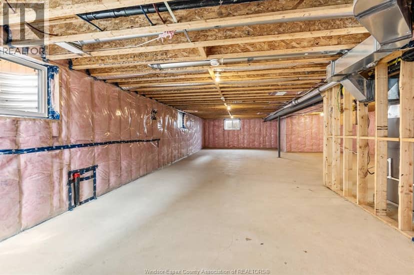 218 McLellan Avenue — photo 32 of 40