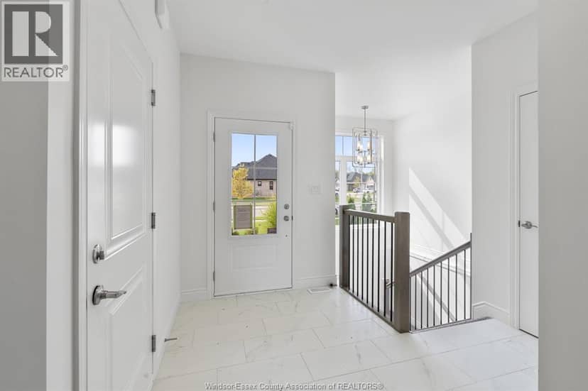 218 McLellan Avenue — photo 4 of 40