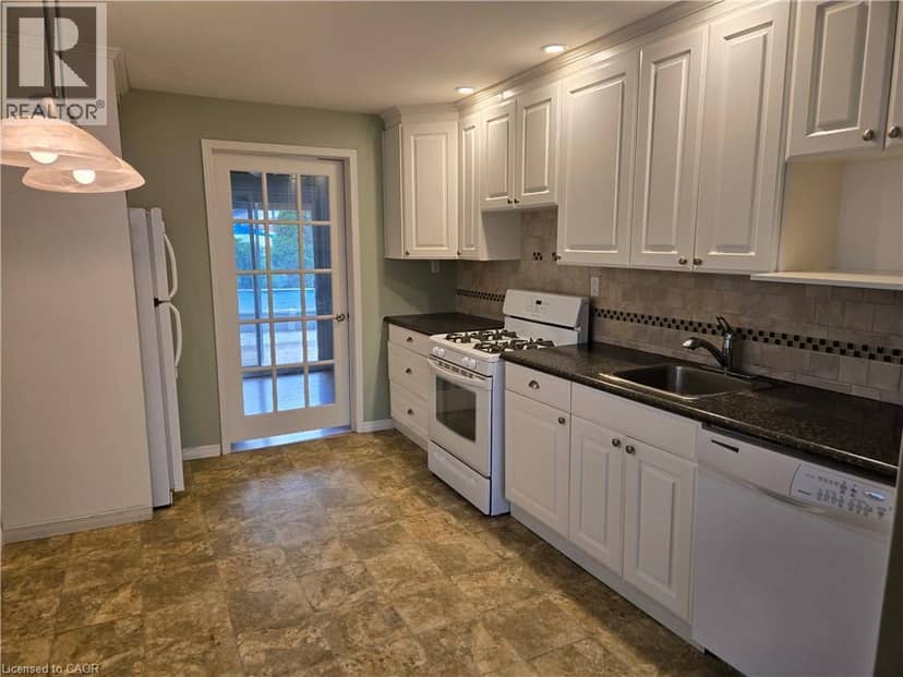 325 SIMPSON Avenue, Welland, photo 5