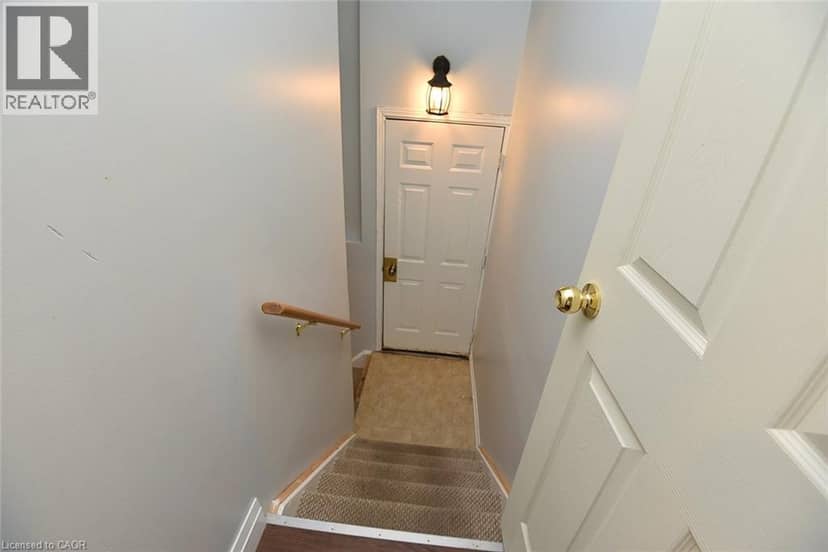 12 RAINHAM Street — photo 37 of 40