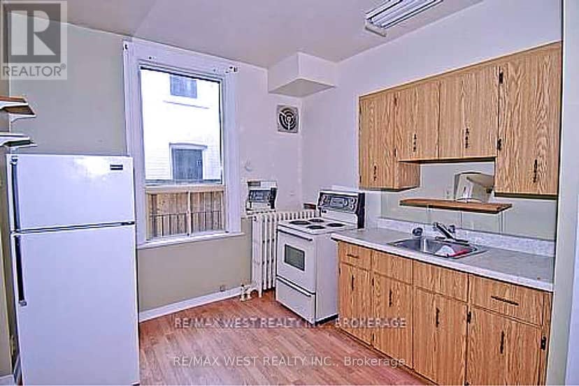 124 Baldwin Street — photo 10 of 14