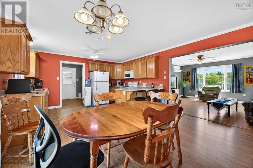 315 Highway 242, Joggins, photo 7