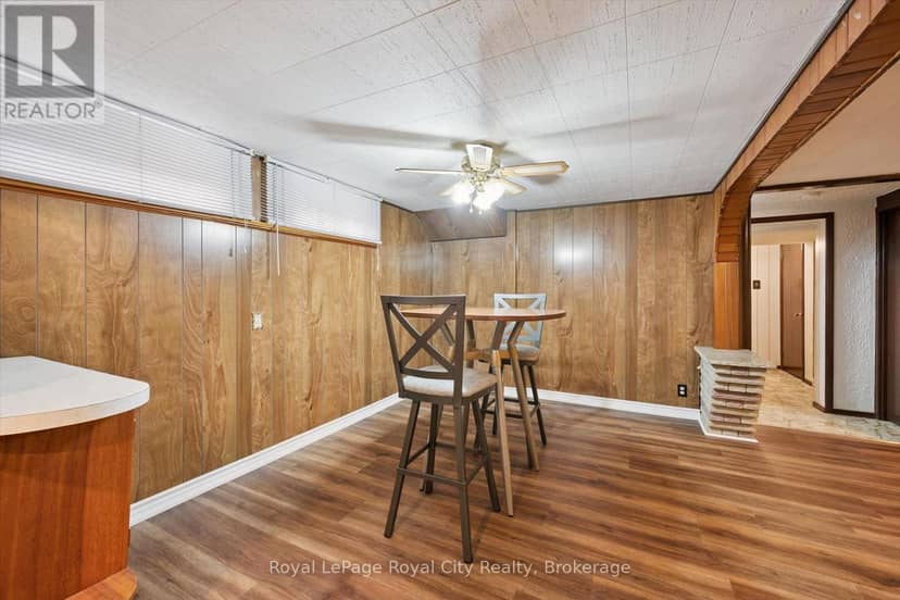 27 Palermo Crescent — photo 31 of 40