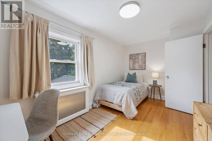 68 Albert Street — photo 15 of 38