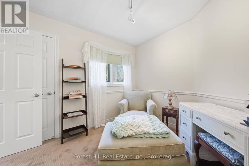 65 Heathfield Crescent — photo 31 of 40
