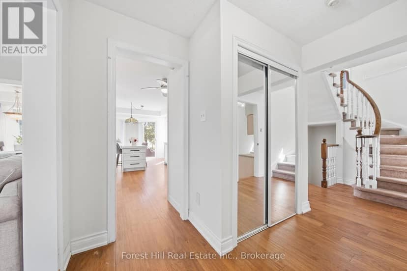 65 Heathfield Crescent — photo 8 of 40