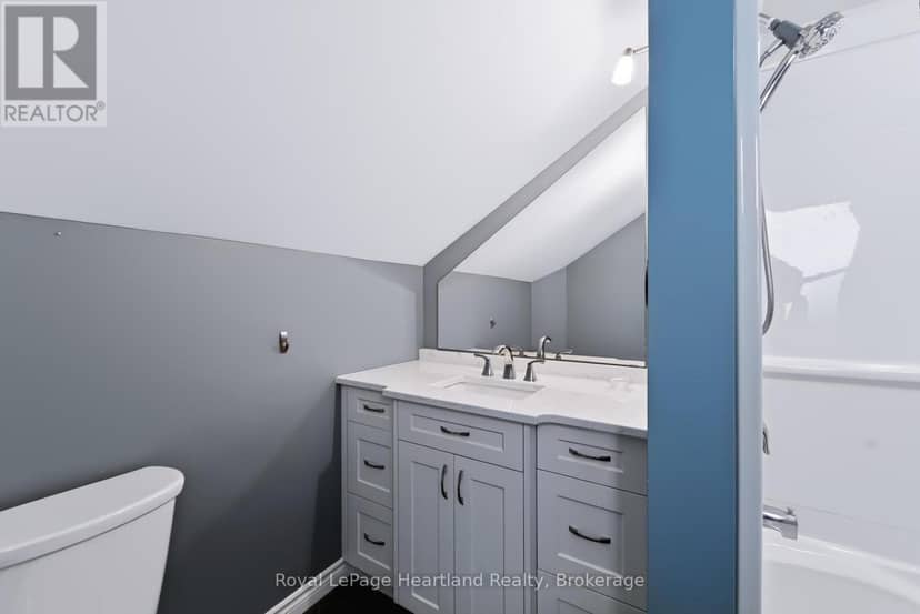 54 Trafalgar Street — photo 27 of 35