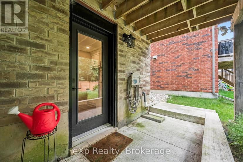 41 Westra Drive — photo 32 of 40