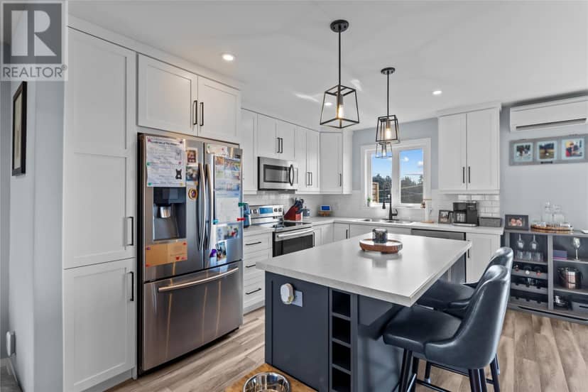 38 Pattison Street — photo 6 of 28