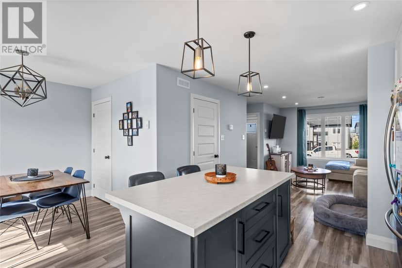 38 Pattison Street — photo 7 of 28