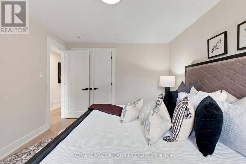 11 Brook Tree Crescent — photo 16 of 40
