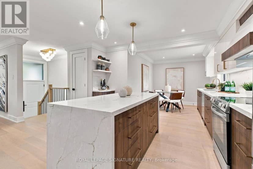 11 Brook Tree Crescent — photo 4 of 40