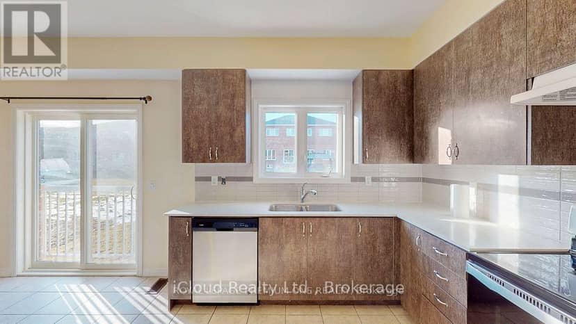 344 Ridley Crescent — photo 14 of 40