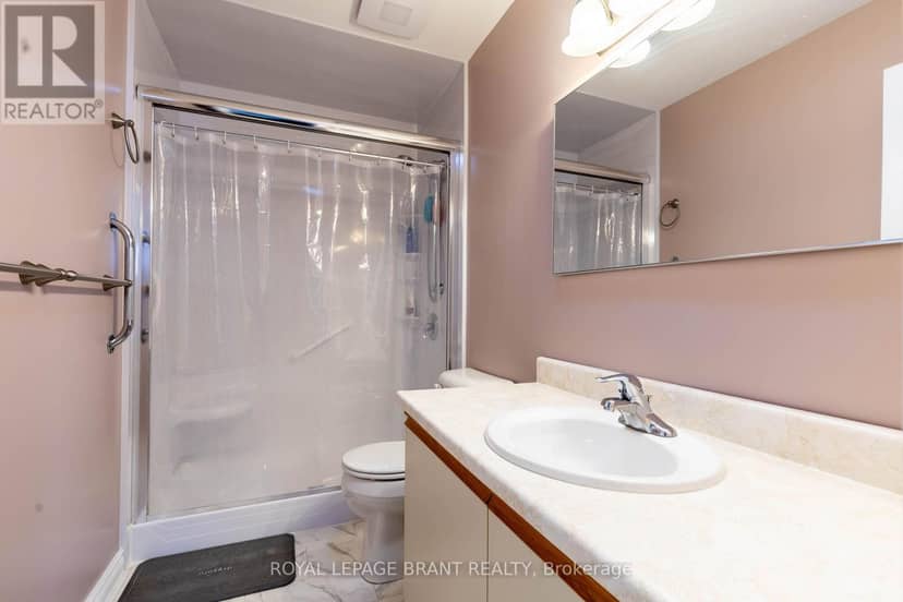 12 Hawkins Crescent — photo 18 of 34