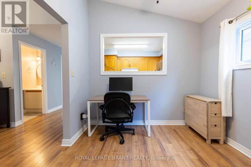 12 Hawkins Crescent — photo 23 of 34
