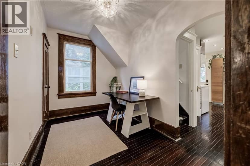 22 MAYNARD Avenue — photo 23 of 40