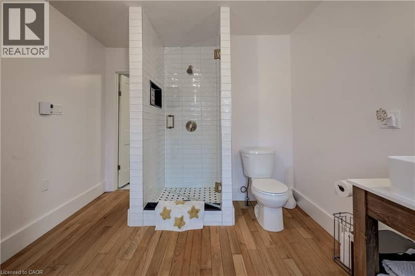22 MAYNARD Avenue — photo 31 of 40