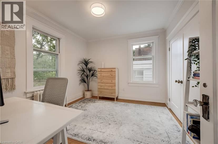 22 MAYNARD Avenue — photo 34 of 40