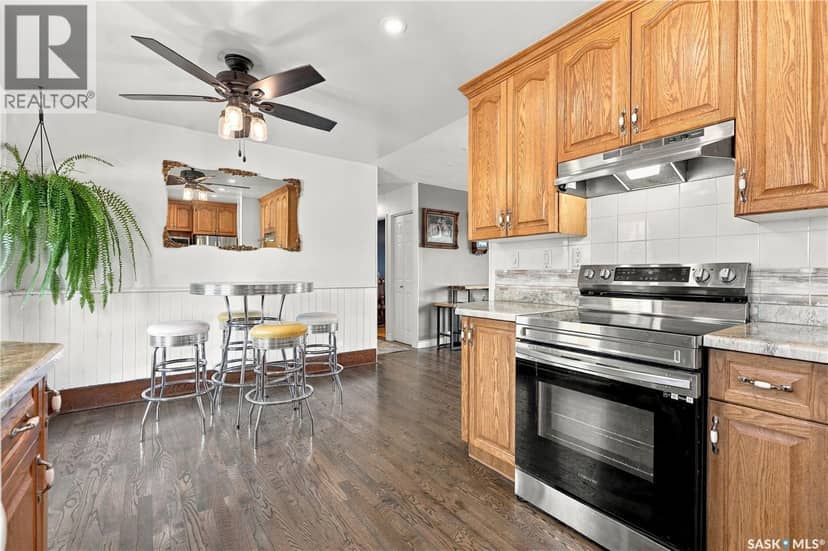 158 Smallwood CRESCENT — photo 17 of 40