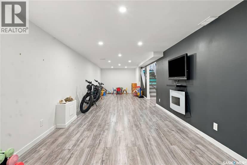 158 Smallwood CRESCENT — photo 35 of 40