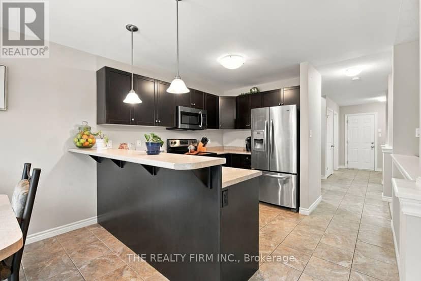 884 Reeves Avenue — photo 15 of 40
