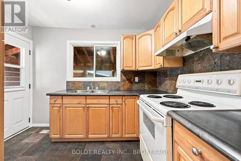 38 Mars Avenue — photo 11 of 22