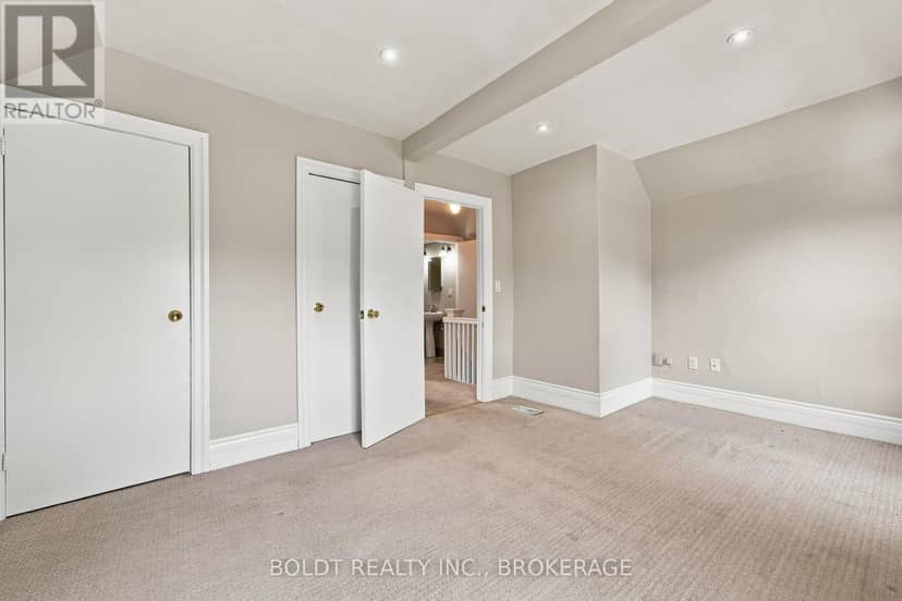 38 Mars Avenue — photo 20 of 22