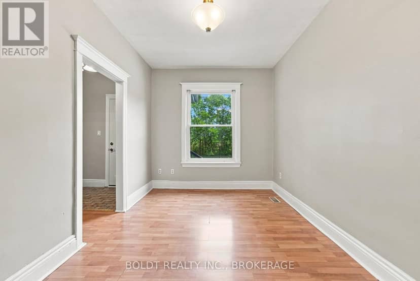 38 Mars Avenue — photo 7 of 22