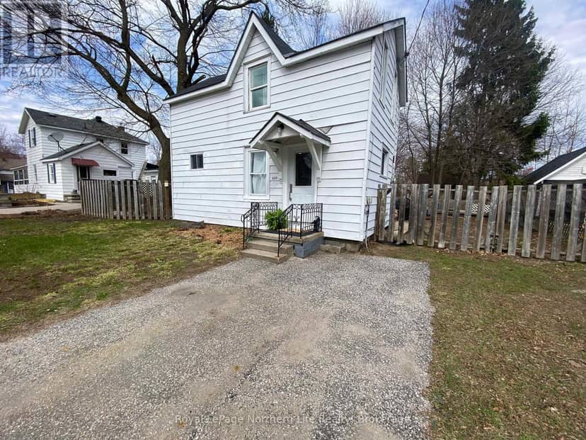 630 First Street S, Gravenhurst, photo 3