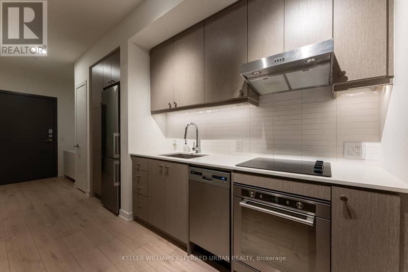 206 - 9 Tecumseth Street — photo 5 of 18