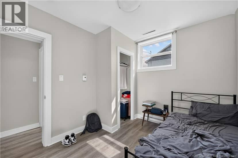 50 Leslie — photo 23 of 40
