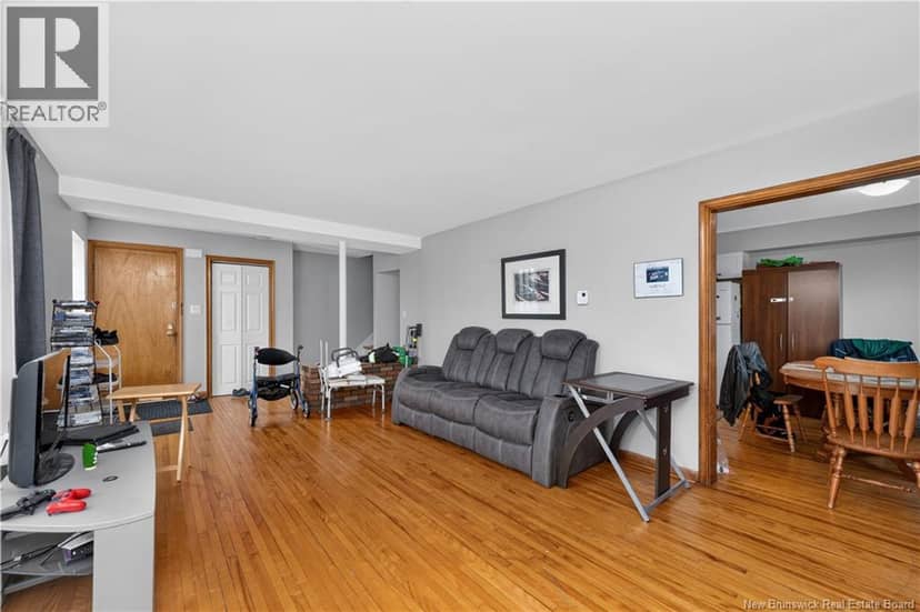 50 Leslie — photo 29 of 40