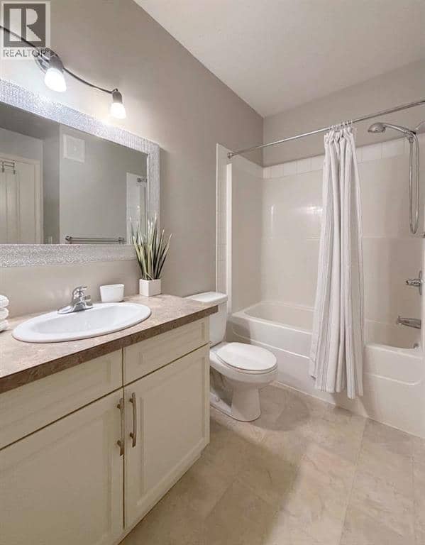 207, 160 MOBERLY Road — photo 14 of 17