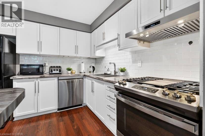 44 FRANCES Avenue Unit# 11 — photo 2 of 40