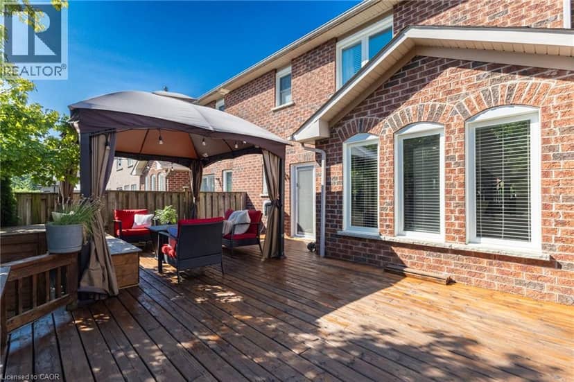 2163 SUTTON Drive — photo 36 of 40